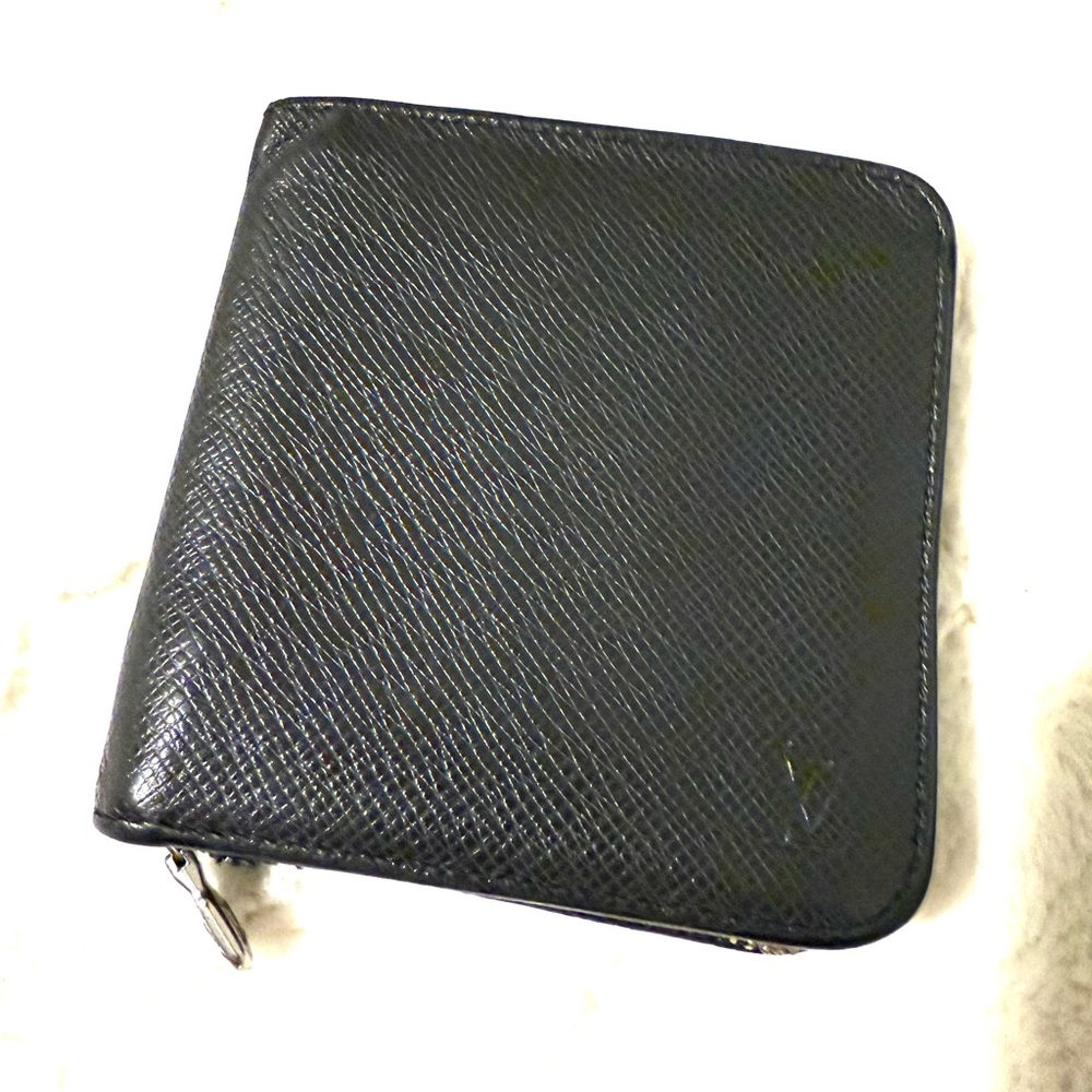 Black Textured Louis Vuitton Zip Wallet